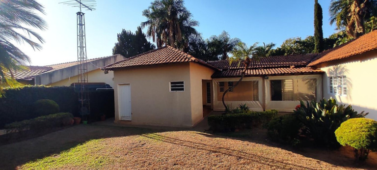 Imagem Casa com 3 Quartos à Venda, 277 m² em Centro - Birigui Imagem Casa com 3 Quartos à Venda, 277 m² em Centro - Birigui