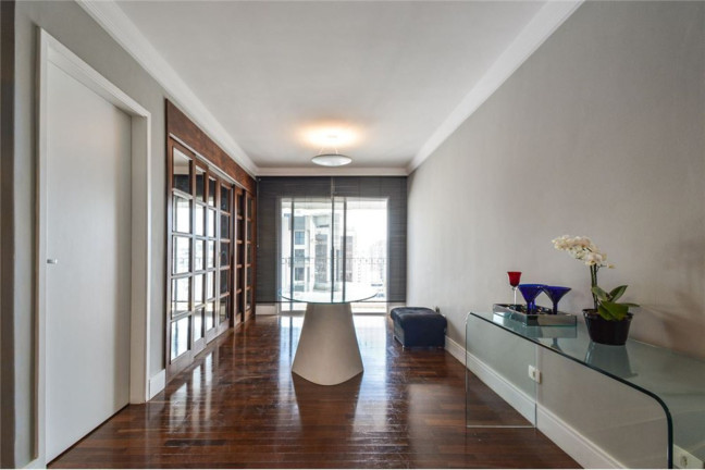 Imagem Imóvel com 2 Quartos à Venda, 144 m² em Moema - São Paulo Imagem Imóvel com 2 Quartos à Venda, 144 m² em Moema - São Paulo