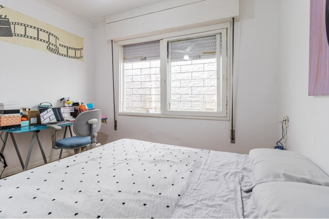 Imagem Casa com 3 Quartos à Venda, 190 m² em São Sebastião - Porto Alegre Imagem Casa com 3 Quartos à Venda, 190 m² em São Sebastião - Porto Alegre