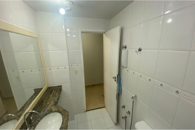 Imagem Apartamento com 3 Quartos à Venda, 133 m² em Tijuca - Rio De Janeiro Imagem Apartamento com 3 Quartos à Venda, 133 m² em Tijuca - Rio De Janeiro