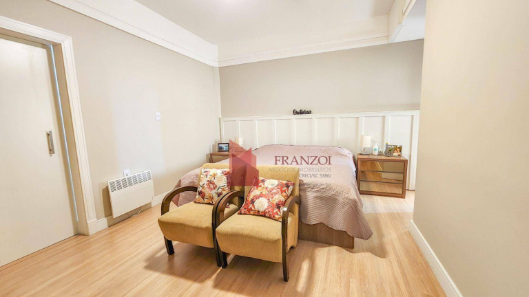 Imagem Apartamento com 4 Quartos à Venda, 236 m² em Centro - Itajaí Imagem Apartamento com 4 Quartos à Venda, 236 m² em Centro - Itajaí