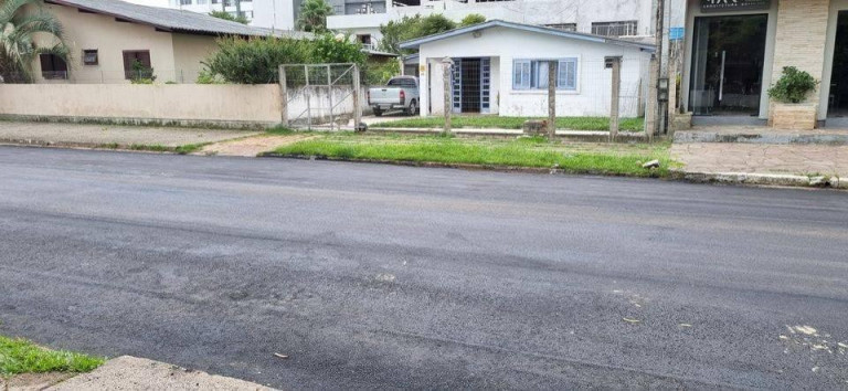 Imagem Casa com 3 Quartos à Venda, 384 m² em Centro - Torres