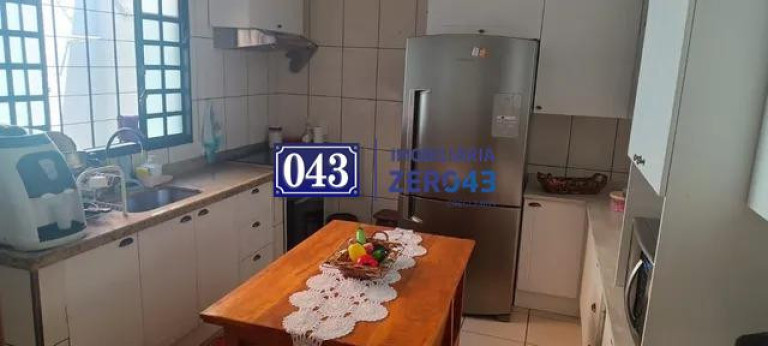 Imagem Casa com 3 Quartos à Venda, 120 m² em Residencial Abussafe - Londrina Imagem Casa com 3 Quartos à Venda, 120 m² em Residencial Abussafe - Londrina