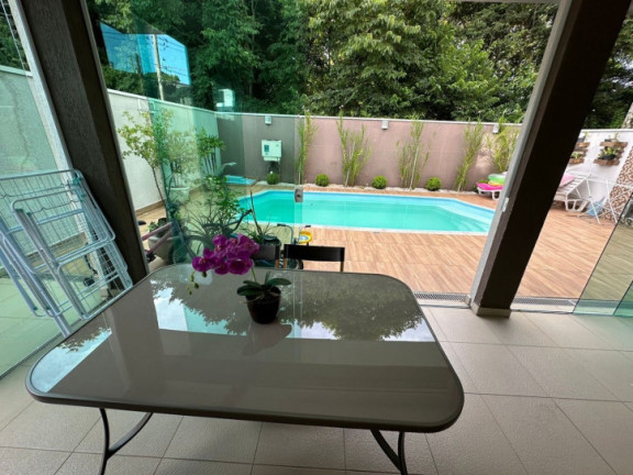 Imagem Casa com 3 Quartos à Venda, 194 m² em Parque Califórnia - Jacareí Imagem Casa com 3 Quartos à Venda, 194 m² em Parque Califórnia - Jacareí