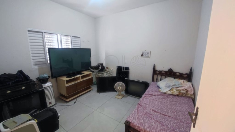 Imagem Casa com 2 Quartos à Venda, 200 m² em Jardim Indaiá - Araraquara Imagem Casa com 2 Quartos à Venda, 200 m² em Jardim Indaiá - Araraquara