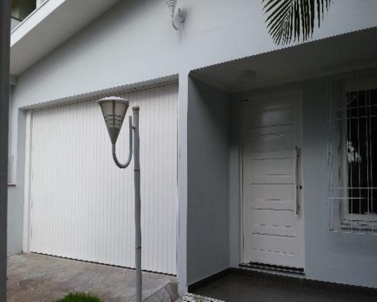 Imagem Casa com 3 Quartos à Venda, 200 m² em Sarandi - Porto Alegre Imagem Casa com 3 Quartos à Venda, 200 m² em Sarandi - Porto Alegre