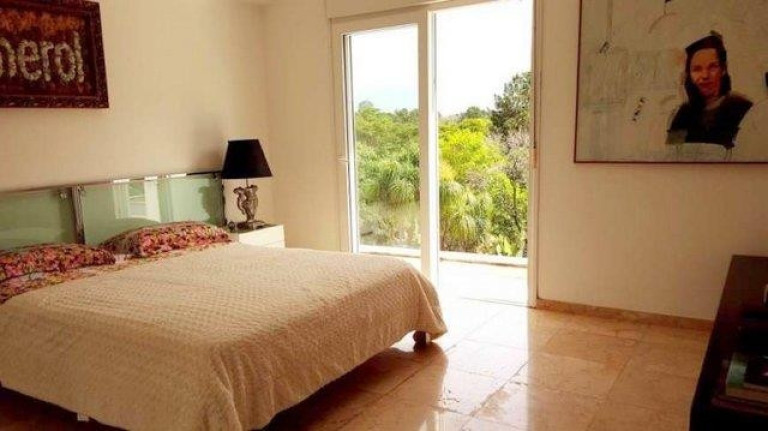 Imagem Casa com 4 Quartos à Venda, 700 m² em Vila De São Fernando - Cotia Imagem Casa com 4 Quartos à Venda, 700 m² em Vila De São Fernando - Cotia