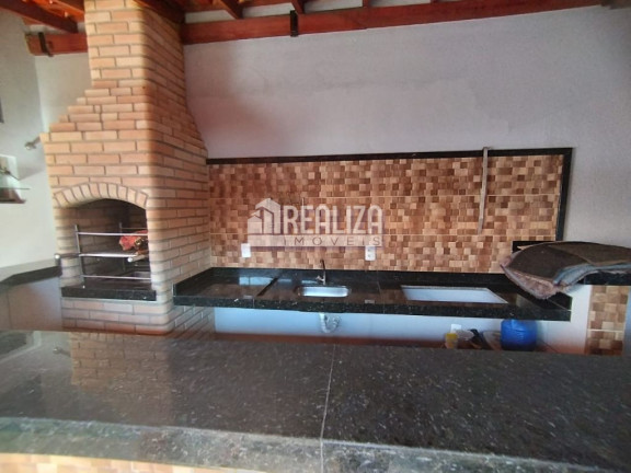Imagem Casa com 3 Quartos à Venda, 250 m² em Jardim Elza Amuí Ii - Uberaba Imagem Casa com 3 Quartos à Venda, 250 m² em Jardim Elza Amuí Ii - Uberaba