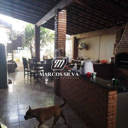Imagem Casa com 4 Quartos à Venda, 256 m² em Luizote De Freitas - Uberlândia Imagem Casa com 4 Quartos à Venda, 256 m² em Luizote De Freitas - Uberlândia