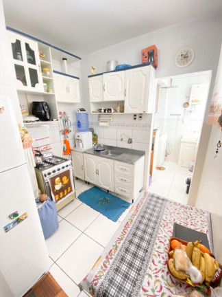 Imagem Imóvel com 2 Quartos à Venda, 55 m² em Passo Da Areia - Porto Alegre Imagem Imóvel com 2 Quartos à Venda, 55 m² em Passo Da Areia - Porto Alegre