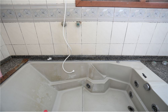 Imagem Casa com 5 Quartos à Venda, em Jardim Itu - Porto Alegre Imagem Casa com 5 Quartos à Venda, em Jardim Itu - Porto Alegre