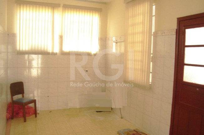 Imagem Casa com 2 Quartos à Venda, 326 m² em Vila Jardim - Porto Alegre Imagem Casa com 2 Quartos à Venda, 326 m² em Vila Jardim - Porto Alegre