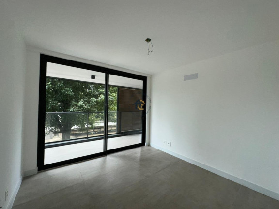 Imagem Apartamento com 4 Quartos à Venda, em Lagoa - Rio De Janeiro Imagem Apartamento com 4 Quartos à Venda, em Lagoa - Rio De Janeiro