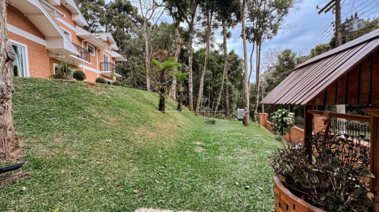 Imagem Casa com 4 Quartos à Venda, 243 m² em Alto Boa Vista - Campos Do Jordão Imagem Casa com 4 Quartos à Venda, 243 m² em Alto Boa Vista - Campos Do Jordão