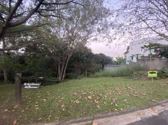 Terreno em Condomínio à Venda,  em Palos Verdes - Carapicuíba
