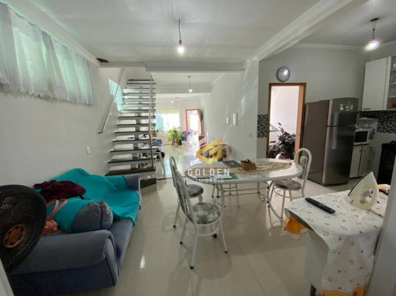 Imagem Sobrado com 3 Quartos à Venda, 195 m² em Centro - Balneário Camboriú Imagem Sobrado com 3 Quartos à Venda, 195 m² em Centro - Balneário Camboriú