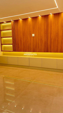 Imagem Imóvel com 4 Quartos à Venda, 470 m² Imagem Imóvel com 4 Quartos à Venda, 470 m²