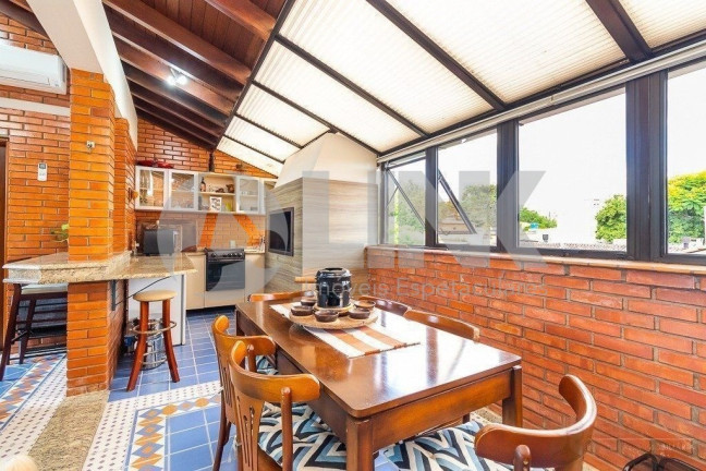 Imagem Imóvel com 3 Quartos à Venda, 360 m² em Cristal - Porto Alegre