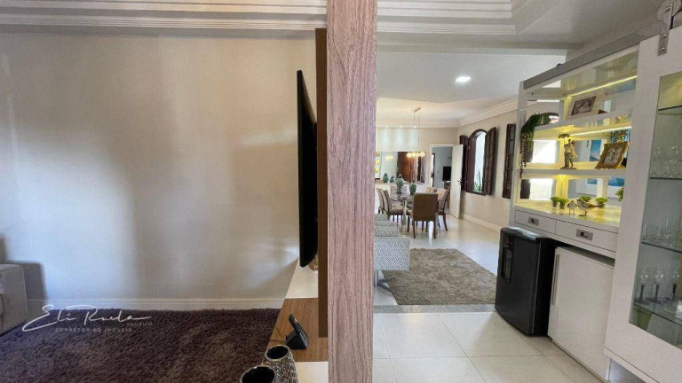Imagem Casa com 3 Quartos à Venda, 400 m² em Itapuã - Vila Velha Imagem Casa com 3 Quartos à Venda, 400 m² em Itapuã - Vila Velha