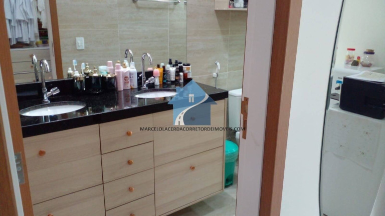 Imagem Casa com 6 Quartos à Venda, 300 m² em Adrianópolis - Manaus Imagem Casa com 6 Quartos à Venda, 300 m² em Adrianópolis - Manaus