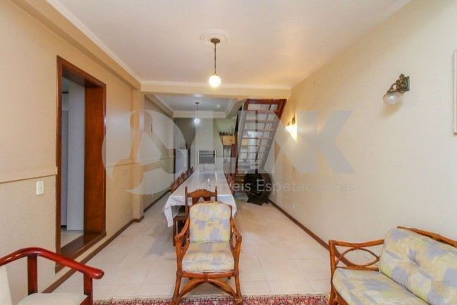 Imagem Casa com 5 Quartos à Venda, 192 m² em Passo Da Areia - Porto Alegre Imagem Casa com 5 Quartos à Venda, 192 m² em Passo Da Areia - Porto Alegre