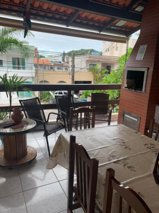 Imagem Casa com 8 Quartos à Venda, 280 m² em Nações - Balneário Camboriú