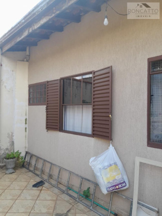 Imagem Casa com 2 Quartos à Venda, 250 m²