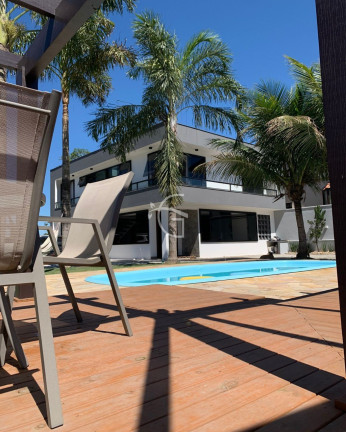Imagem Casa com 4 Quartos à Venda, 202 m² em Bom Retiro - Joinville Imagem Casa com 4 Quartos à Venda, 202 m² em Bom Retiro - Joinville