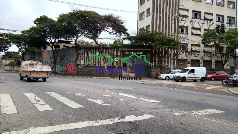Imagem Galpão à Venda ou Locação, em Cambuci - São Paulo Imagem Galpão à Venda ou Locação, em Cambuci - São Paulo