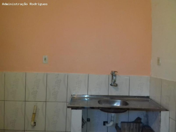 Imagem Casa com 1 Quarto para Alugar, em Palácio - Niterói Imagem Casa com 1 Quarto para Alugar, em Palácio - Niterói
