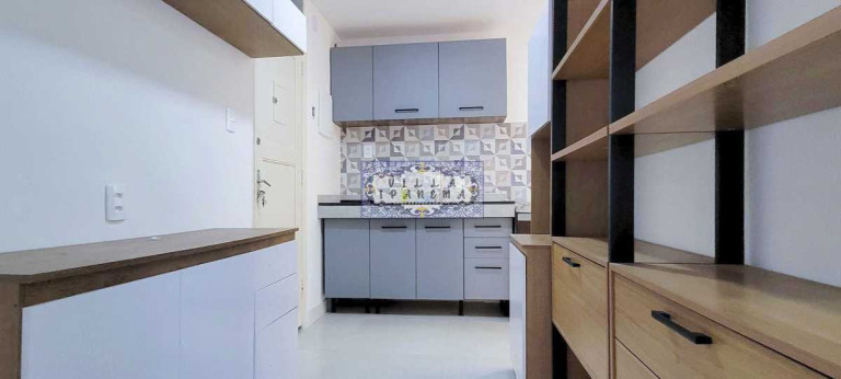 Imagem Apartamento com 3 Quartos à Venda, 124 m² em Leme - Rio De Janeiro Imagem Apartamento com 3 Quartos à Venda, 124 m² em Leme - Rio De Janeiro