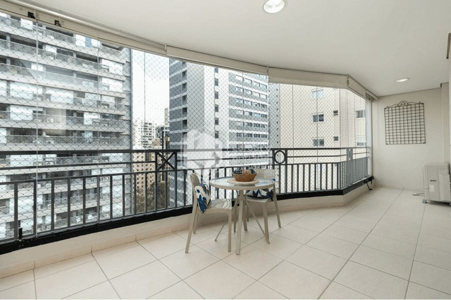 Imagem Apartamento com 2 Quartos à Venda, 126 m² em Moema - São Paulo Imagem Apartamento com 2 Quartos à Venda, 126 m² em Moema - São Paulo