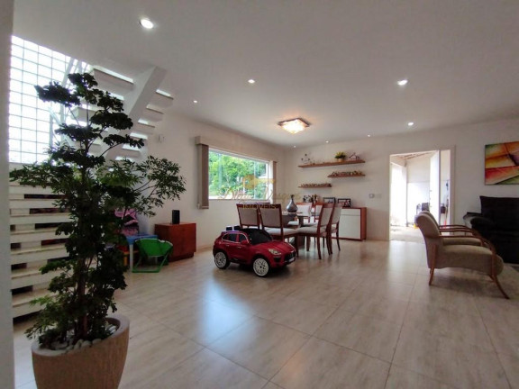 Imagem Casa com 4 Quartos à Venda, 204 m² em Jardim Europa - Teresópolis Imagem Casa com 4 Quartos à Venda, 204 m² em Jardim Europa - Teresópolis
