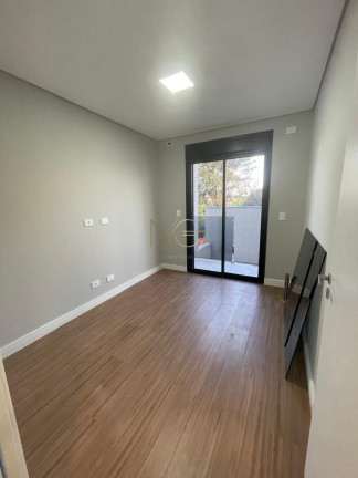 Imagem Sobrado com 3 Quartos à Venda, 152 m² em Xaxim - Curitiba Imagem Sobrado com 3 Quartos à Venda, 152 m² em Xaxim - Curitiba