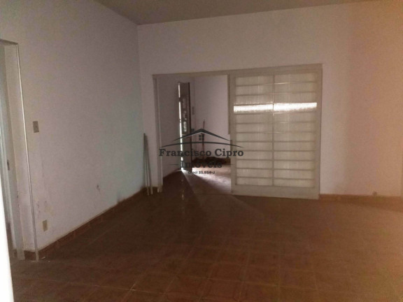 Imagem Casa com 3 Quartos à Venda, 300 m² em Centro - Lorena Imagem Casa com 3 Quartos à Venda, 300 m² em Centro - Lorena