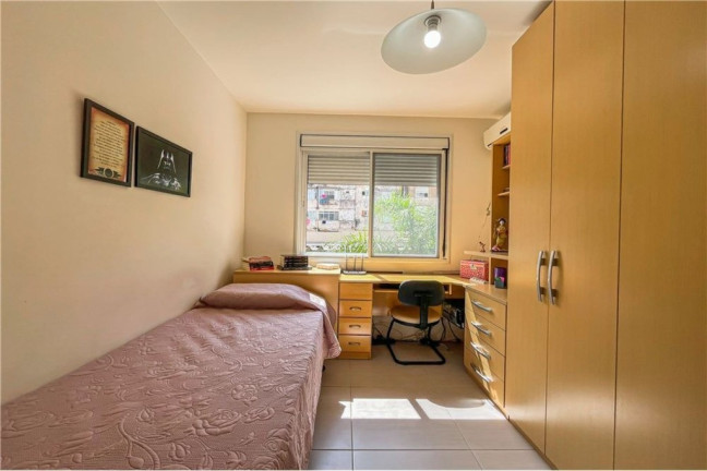 Imagem Imóvel com 3 Quartos à Venda, 84 m² em Jardim Lindóia - Porto Alegre Imagem Imóvel com 3 Quartos à Venda, 84 m² em Jardim Lindóia - Porto Alegre