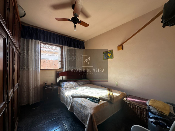 Imagem Casa com 3 Quartos à Venda, 237 m² em Jardim Itamaraty - Ourinhos