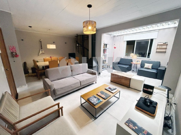 Casa com 3 Quartos à Venda, 174 m² em Vila Jardim - Porto Alegre