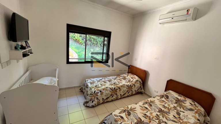 Imagem Sobrado com 3 Quartos à Venda, 600 m² em Toninhas - Ubatuba
