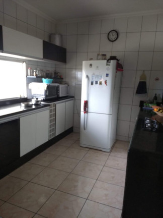 Imagem Casa com 3 Quartos à Venda, 180 m² em Jardim Bandeirantes - Contagem Imagem Casa com 3 Quartos à Venda, 180 m² em Jardim Bandeirantes - Contagem