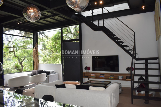 Imagem Casa com 4 Quartos à Venda, 192 m² em Região Da Vila Inglesa - Campos Do Jordão