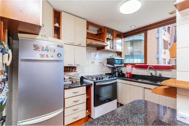 Imagem Apartamento com 3 Quartos à Venda, 123 m² em Petrópolis - Porto Alegre Imagem Apartamento com 3 Quartos à Venda, 123 m² em Petrópolis - Porto Alegre