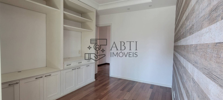 Imagem Apartamento com 4 Quartos à Venda, 135 m² em Moema - São Paulo