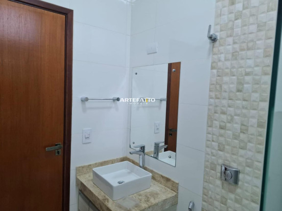 Imagem Casa com 3 Quartos à Venda, 200 m² Imagem Casa com 3 Quartos à Venda, 200 m²
