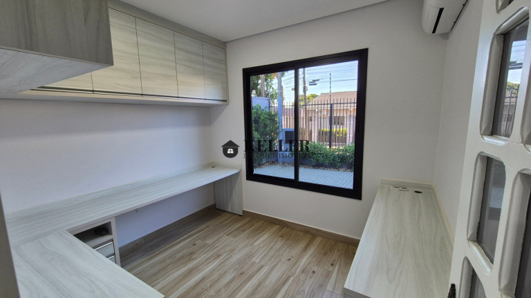 Imagem Casa com 3 Quartos à Venda, 300 m² em Jardim Tarobá - Foz Do Iguaçu