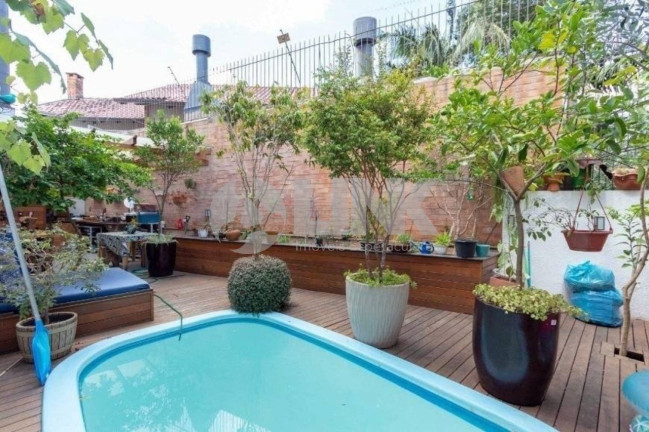 Imóvel com 4 Quartos à Venda, 283 m² em Ipanema - Porto Alegre