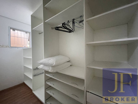Imagem Casa com 3 Quartos à Venda, 250 m² em Florianópolis Imagem Casa com 3 Quartos à Venda, 250 m² em Florianópolis