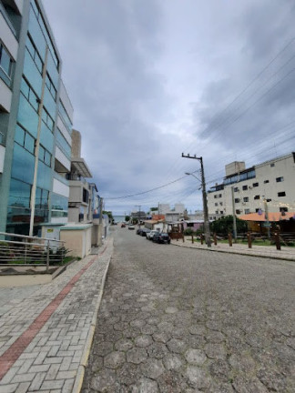 Imagem Apartamento com 3 Quartos para Temporada, 1 m² em Bombas - Bombinhas Imagem Apartamento com 3 Quartos para Temporada, 1 m² em Bombas - Bombinhas