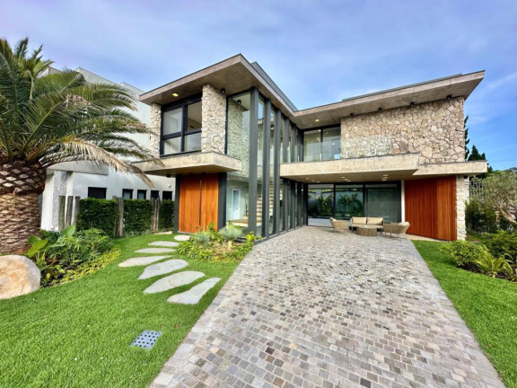 Imagem Casa com 4 Quartos à Venda, 257 m² em Atlantida - Capao Da Canoa Imagem Casa com 4 Quartos à Venda, 257 m² em Atlantida - Capao Da Canoa