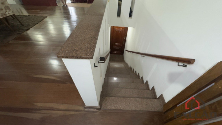 Imagem Casa com 3 Quartos à Venda, 234 m² em Embaré - Santos Imagem Casa com 3 Quartos à Venda, 234 m² em Embaré - Santos